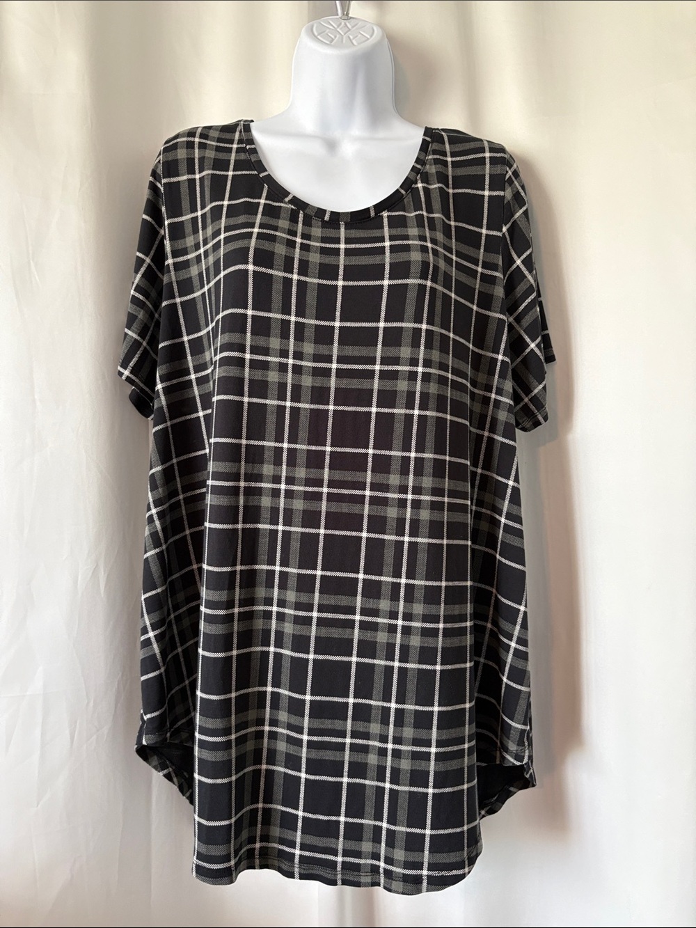 Penningtons Black and White Plaid Short-Sleeve Top
